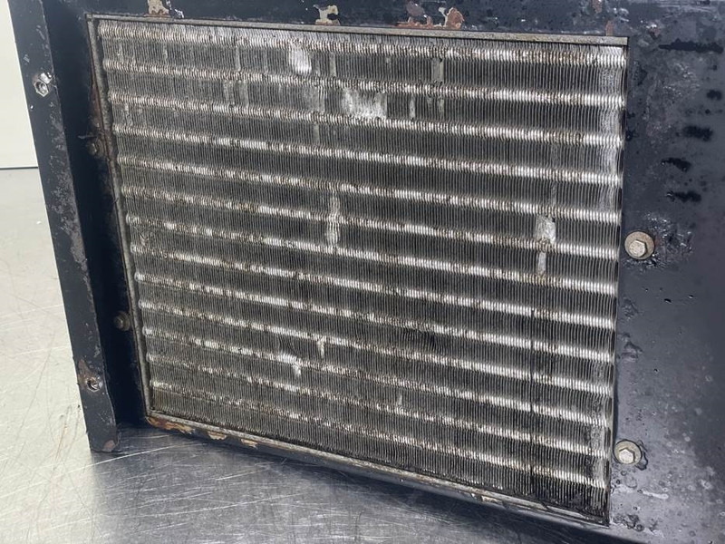 Ahlmann AZ150-4184898A-Airco condenser/Klimakondensator - Bastidor/ Chasis para Maquinaria de construcción: foto 5 Ahlmann AZ150-4184898A-Airco condenser/Klimakondensator - Bastidor/ Chasis para Maquinaria de construcción: foto 5