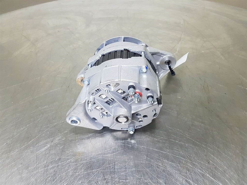 Cummins QSB5.9C-24V 70A-Alternator/Lichtmaschine/Dynamo - Motor para Maquinaria de construcción: foto 5 Cummins QSB5.9C-24V 70A-Alternator/Lichtmaschine/Dynamo - Motor para Maquinaria de construcción: foto 5