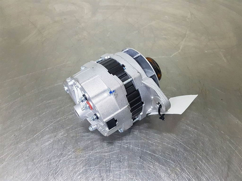 Cummins QSB5.9C-24V 70A-Alternator/Lichtmaschine/Dynamo - Motor para Maquinaria de construcción: foto 4 Cummins QSB5.9C-24V 70A-Alternator/Lichtmaschine/Dynamo - Motor para Maquinaria de construcción: foto 4