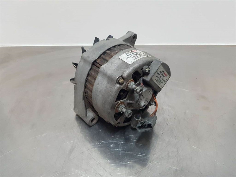 Dynamo 12V 65A-8AR2200L-Alternator/Lichtmaschine/D - Motor para Maquinaria de construcción: foto 4 Dynamo 12V 65A-8AR2200L-Alternator/Lichtmaschine/D - Motor para Maquinaria de construcción: foto 4