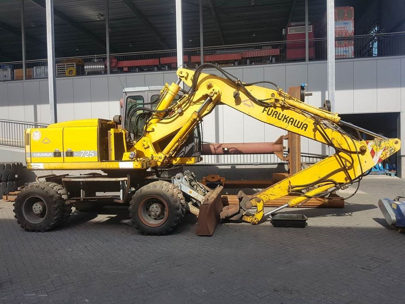 Furukawa W 725 LS (For parts) - Excavadora de ruedas: foto 1 Furukawa W 725 LS (For parts) - Excavadora de ruedas: foto 1