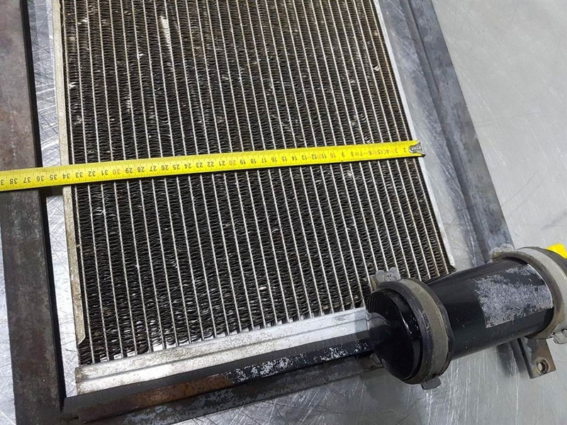 JCB 416 HT-Airco condenser/Klimakondensator/Koeler - Bastidor/ Chasis para Maquinaria de construcción: foto 5 JCB 416 HT-Airco condenser/Klimakondensator/Koeler - Bastidor/ Chasis para Maquinaria de construcción: foto 5