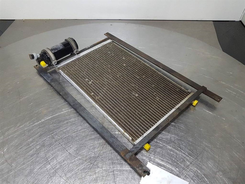 JCB 416 HT-Airco condenser/Klimakondensator/Koeler - Bastidor/ Chasis para Maquinaria de construcción: foto 2 JCB 416 HT-Airco condenser/Klimakondensator/Koeler - Bastidor/ Chasis para Maquinaria de construcción: foto 2