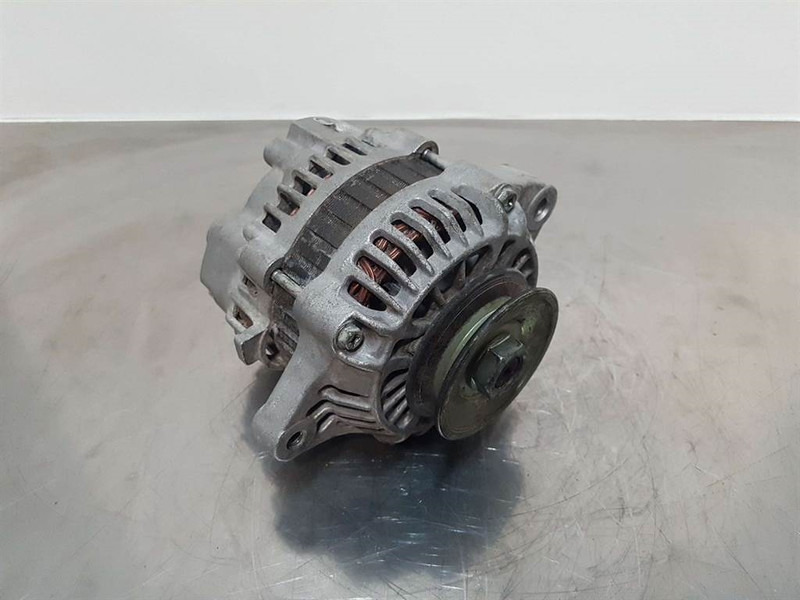 Kubota 12V 60A-A1TA1777-Alternator/Lichtmaschine/Dynamo - Motor para Maquinaria de construcción: foto 1 Kubota 12V 60A-A1TA1777-Alternator/Lichtmaschine/Dynamo - Motor para Maquinaria de construcción: foto 1