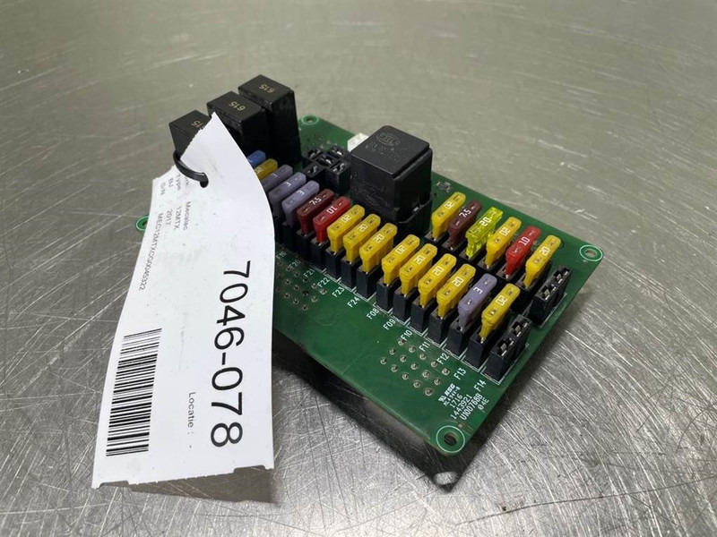 Mecalac 12MTX-6160080-ECU/Control box/Steuermodul - Sistema eléctrico para Maquinaria de construcción: foto 3 Mecalac 12MTX-6160080-ECU/Control box/Steuermodul - Sistema eléctrico para Maquinaria de construcción: foto 3