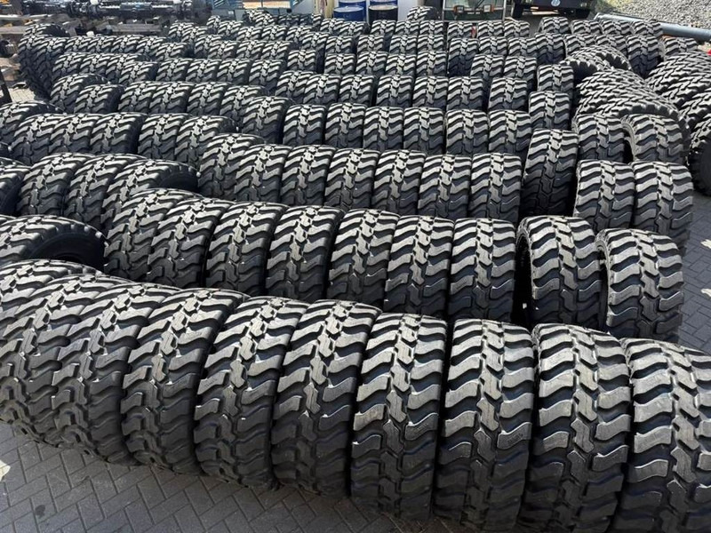 SWT 405/70R20 (16.0/70R20) *NEW* - Tire/Reifen/Band - Neumáticos y llantas para Maquinaria de construcción: foto 1 SWT 405/70R20 (16.0/70R20) *NEW* - Tire/Reifen/Band - Neumáticos y llantas para Maquinaria de construcción: foto 1