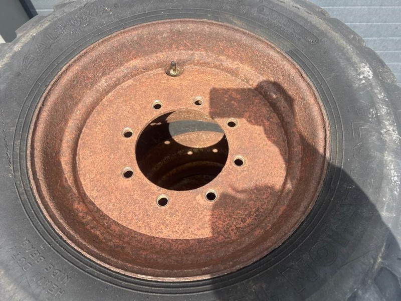 Schaeff SKL841-Altura 550/45-22.5-Tire/Reifen/Band - Neumáticos y llantas para Maquinaria de construcción: foto 4 Schaeff SKL841-Altura 550/45-22.5-Tire/Reifen/Band - Neumáticos y llantas para Maquinaria de construcción: foto 4