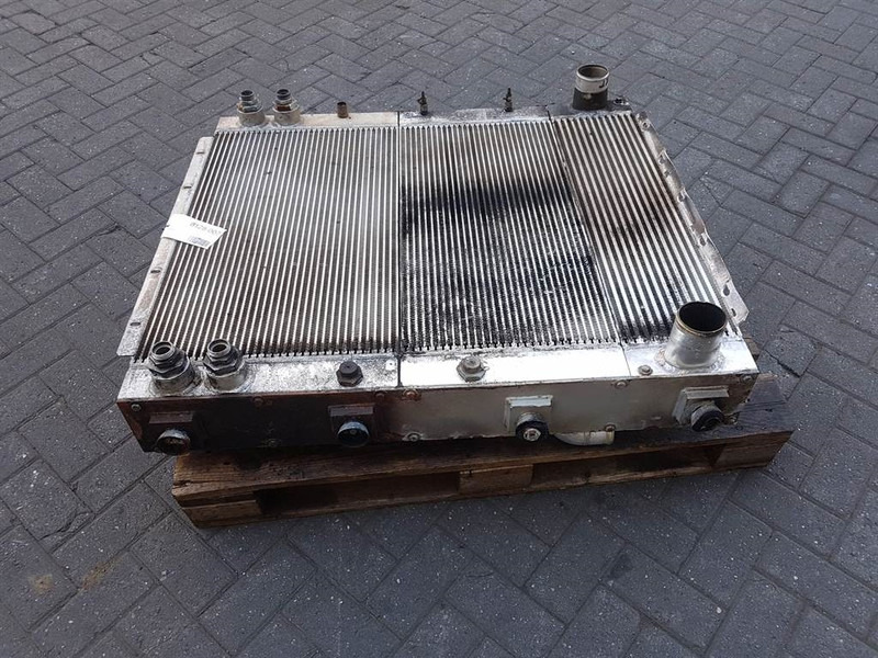 Sennebogen 818 - Cooler/Kühler/Koeler - Motor y piezas para Maquinaria de construcción: foto 2 Sennebogen 818 - Cooler/Kühler/Koeler - Motor y piezas para Maquinaria de construcción: foto 2