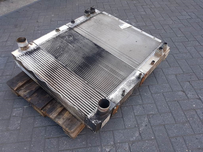 Sennebogen 818 - Cooler/Kühler/Koeler - Motor y piezas para Maquinaria de construcción: foto 3 Sennebogen 818 - Cooler/Kühler/Koeler - Motor y piezas para Maquinaria de construcción: foto 3