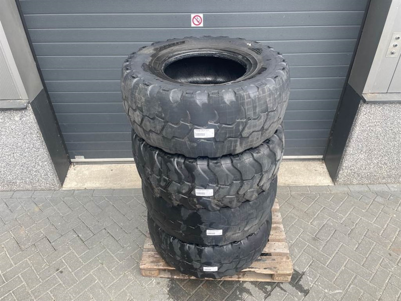 Terex TL120-Barkley 405/70R20-Tire/Reifen/Band - Neumáticos y llantas para Maquinaria de construcción: foto 2 Terex TL120-Barkley 405/70R20-Tire/Reifen/Band - Neumáticos y llantas para Maquinaria de construcción: foto 2