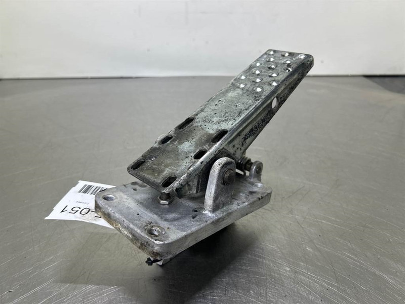 Terex TW150-6041506-Brake pedal/Bremspedal/Rempedaal - Cabina e interior para Maquinaria de construcción: foto 5 Terex TW150-6041506-Brake pedal/Bremspedal/Rempedaal - Cabina e interior para Maquinaria de construcción: foto 5
