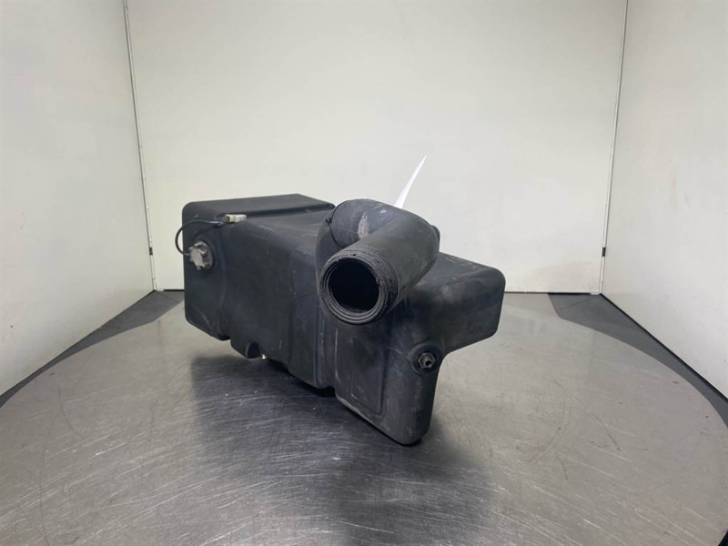 Volvo L30B-Z/X-VOE11306084-Fuel tank/Kraftstofftank - Bastidor/ Chasis para Maquinaria de construcción: foto 3 Volvo L30B-Z/X-VOE11306084-Fuel tank/Kraftstofftank - Bastidor/ Chasis para Maquinaria de construcción: foto 3
