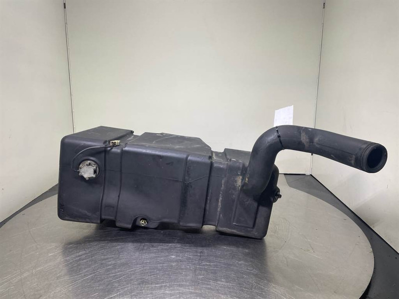 Volvo L30B-Z/X-VOE11306084-Fuel tank/Kraftstofftank - Bastidor/ Chasis para Maquinaria de construcción: foto 2 Volvo L30B-Z/X-VOE11306084-Fuel tank/Kraftstofftank - Bastidor/ Chasis para Maquinaria de construcción: foto 2