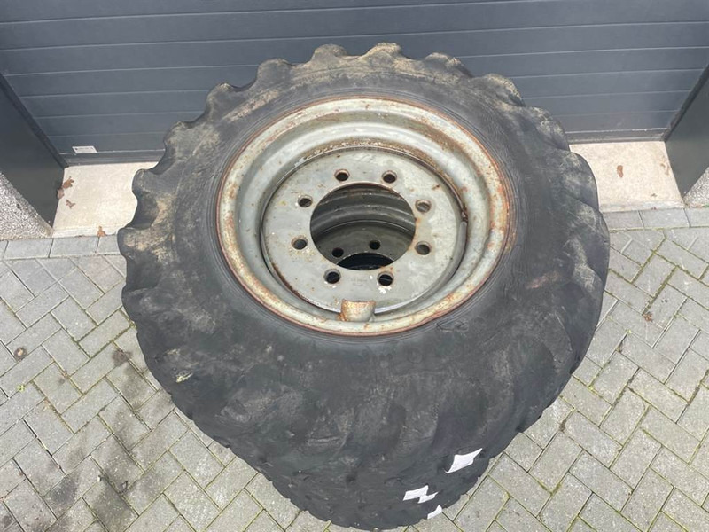 Volvo L30D-Firestone 12.5-20-Tire/Reifen/Band - Neumáticos y llantas para Maquinaria de construcción: foto 5 Volvo L30D-Firestone 12.5-20-Tire/Reifen/Band - Neumáticos y llantas para Maquinaria de construcción: foto 5
