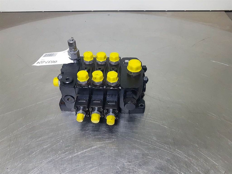 Volvo L30G-VOE11306160-Valve/Ventile/Ventiel - Hidráulica para Maquinaria de construcción: foto 1 Volvo L30G-VOE11306160-Valve/Ventile/Ventiel - Hidráulica para Maquinaria de construcción: foto 1