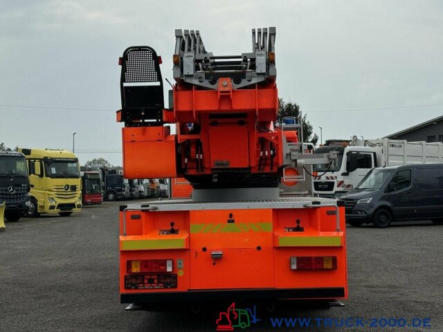 MAN 15.285 METZ Feuerwehr Drehleiter 30mRettungskorb - Camión: foto 3 MAN 15.285 METZ Feuerwehr Drehleiter 30mRettungskorb - Camión: foto 3