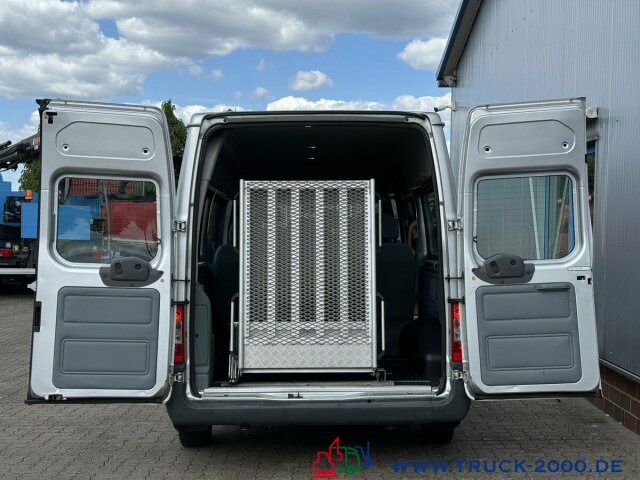 Ford Transit FT 300L Trend 9 Sitze & Rollstuhlrampe - Furgoneta de pasajeros: foto 5 Ford Transit FT 300L Trend 9 Sitze & Rollstuhlrampe - Furgoneta de pasajeros: foto 5