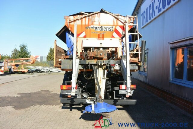 Mercedes-Benz 1829 4x4 Kran Winter Schneeschild Salzstreuer - Camión volquete, Camión grúa: foto 3 Mercedes-Benz 1829 4x4 Kran Winter Schneeschild Salzstreuer - Camión volquete, Camión grúa: foto 3