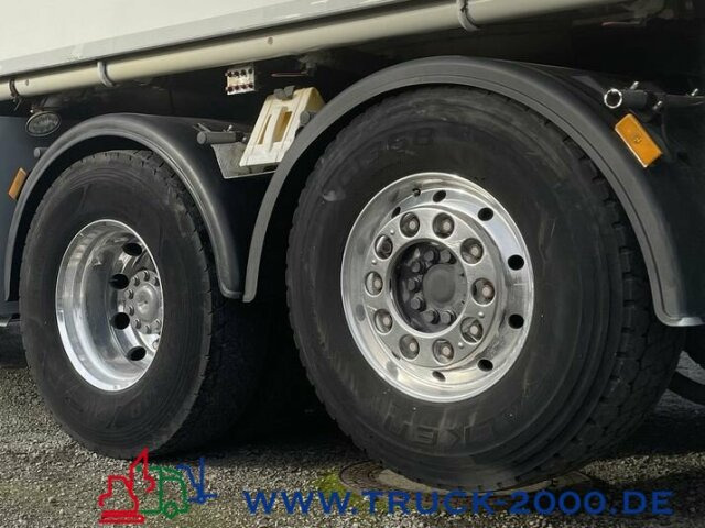 Mercedes-Benz Actros 2544 Silo Holz Pellets 28m³ inkl. Waage - Limpieza de alcantarillado: foto 3 Mercedes-Benz Actros 2544 Silo Holz Pellets 28m³ inkl. Waage - Limpieza de alcantarillado: foto 3
