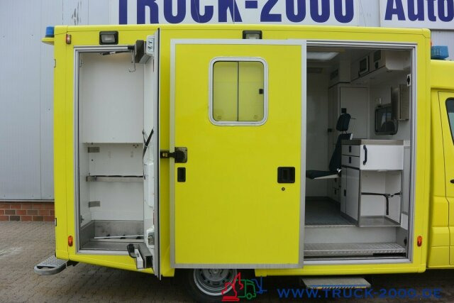 Ambulancia Mercedes-Benz Sprinter 516 CDI Intensiv- Rettung- Krankenwagen: foto 15