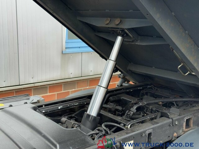 Multicar Tremo X56 Winterdienst Streuer + Besen NUR4126km - Furgoneta basculante: foto 2 Multicar Tremo X56 Winterdienst Streuer + Besen NUR4126km - Furgoneta basculante: foto 2