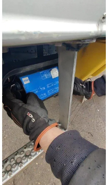 Dhollandia Tailgate / Loadboard / Laadklep / Achtersluitklep 2000 kg MBB / Palfinger / B.A.R. Cargolift - Trampilla elevadora: foto 5 Dhollandia Tailgate / Loadboard / Laadklep / Achtersluitklep 2000 kg MBB / Palfinger / B.A.R. Cargolift - Trampilla elevadora: foto 5