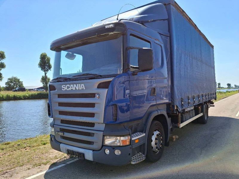Scania R420 - Camión caja cerrada: foto 1 Scania R420 - Camión caja cerrada: foto 1