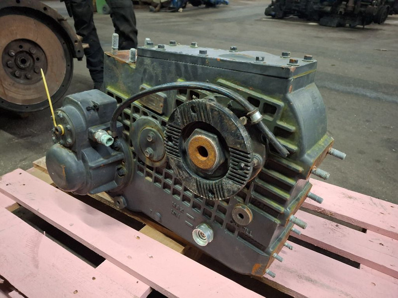 Volvo VT2501TB ATC - Caja de cambios: foto 4 Volvo VT2501TB ATC - Caja de cambios: foto 4