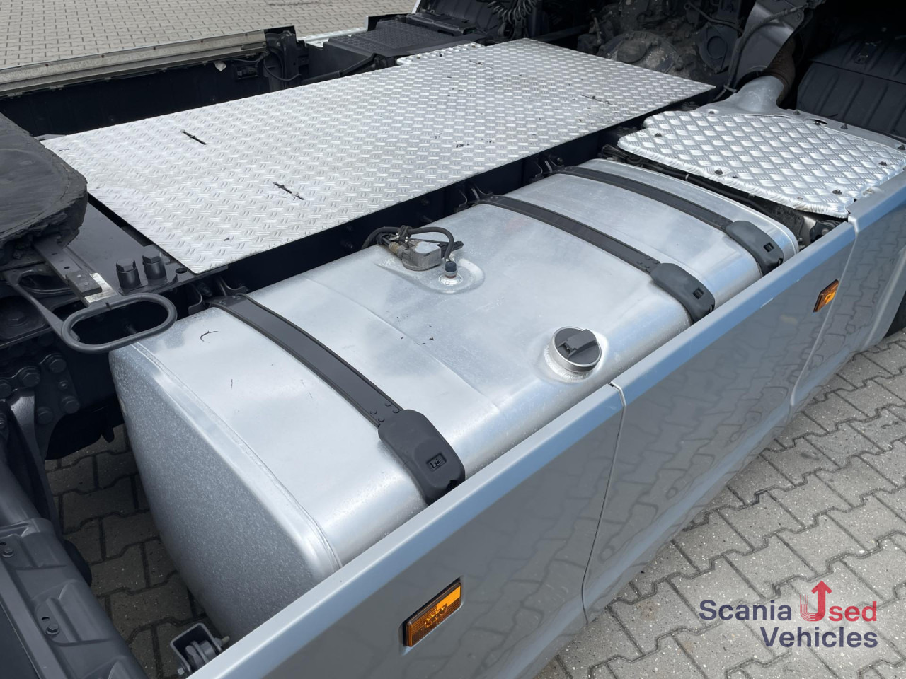 SCANIA G 320 A4x2LA DIFF LOCK NAVI CLIMA - Cabeza tractora: foto 2 SCANIA G 320 A4x2LA DIFF LOCK NAVI CLIMA - Cabeza tractora: foto 2