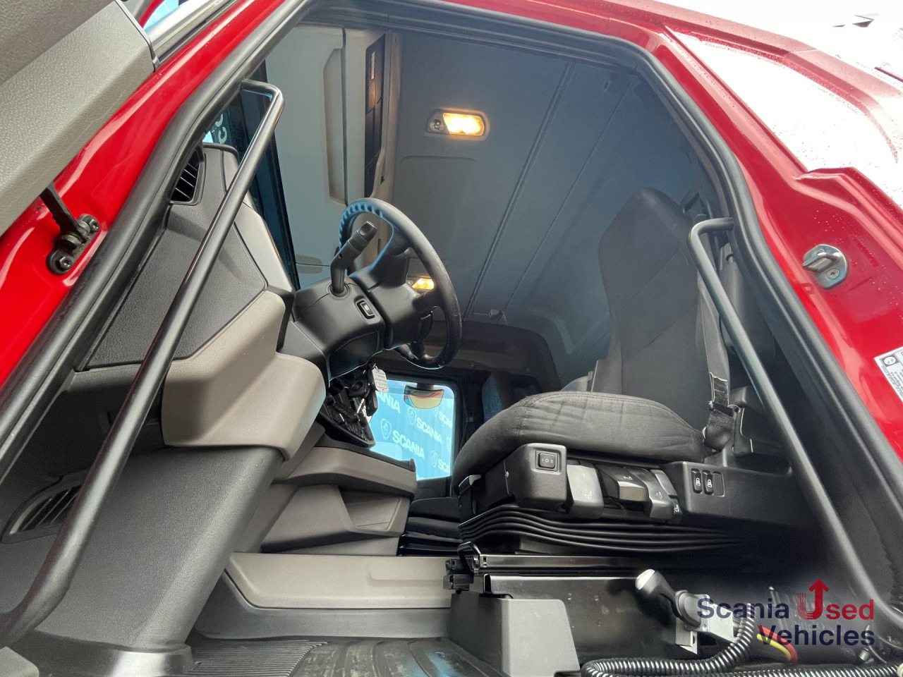 SCANIA R 450 A4x2NB DIFF-L RETARDER FULL AIR HYDRO 8T - Cabeza tractora: foto 4 SCANIA R 450 A4x2NB DIFF-L RETARDER FULL AIR HYDRO 8T - Cabeza tractora: foto 4