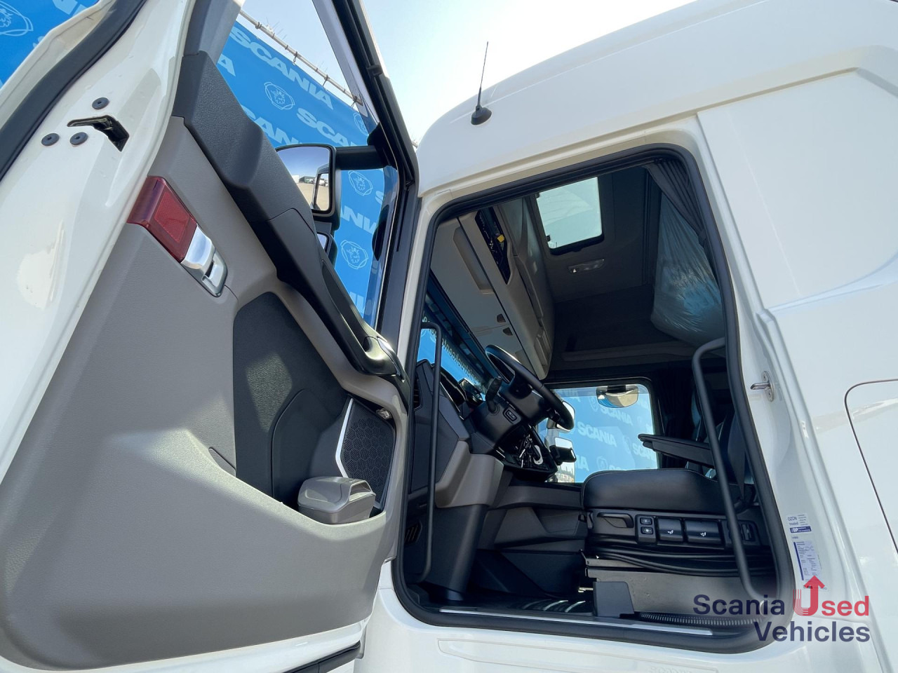 SCANIA S 500 A4x2NB RETARDER DIFF-L PARK AIRCO FULL AIR - Cabeza tractora: foto 5 SCANIA S 500 A4x2NB RETARDER DIFF-L PARK AIRCO FULL AIR - Cabeza tractora: foto 5