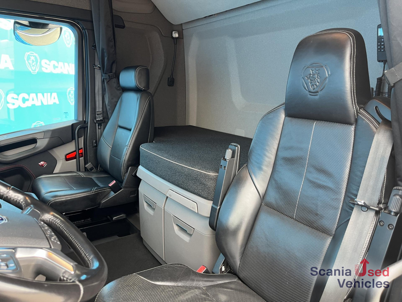 SCANIA S 590 A4x2NA V8 RETARDER DIFF-L 8T NAVI LED ALCOA - Cabeza tractora: foto 5 SCANIA S 590 A4x2NA V8 RETARDER DIFF-L 8T NAVI LED ALCOA - Cabeza tractora: foto 5