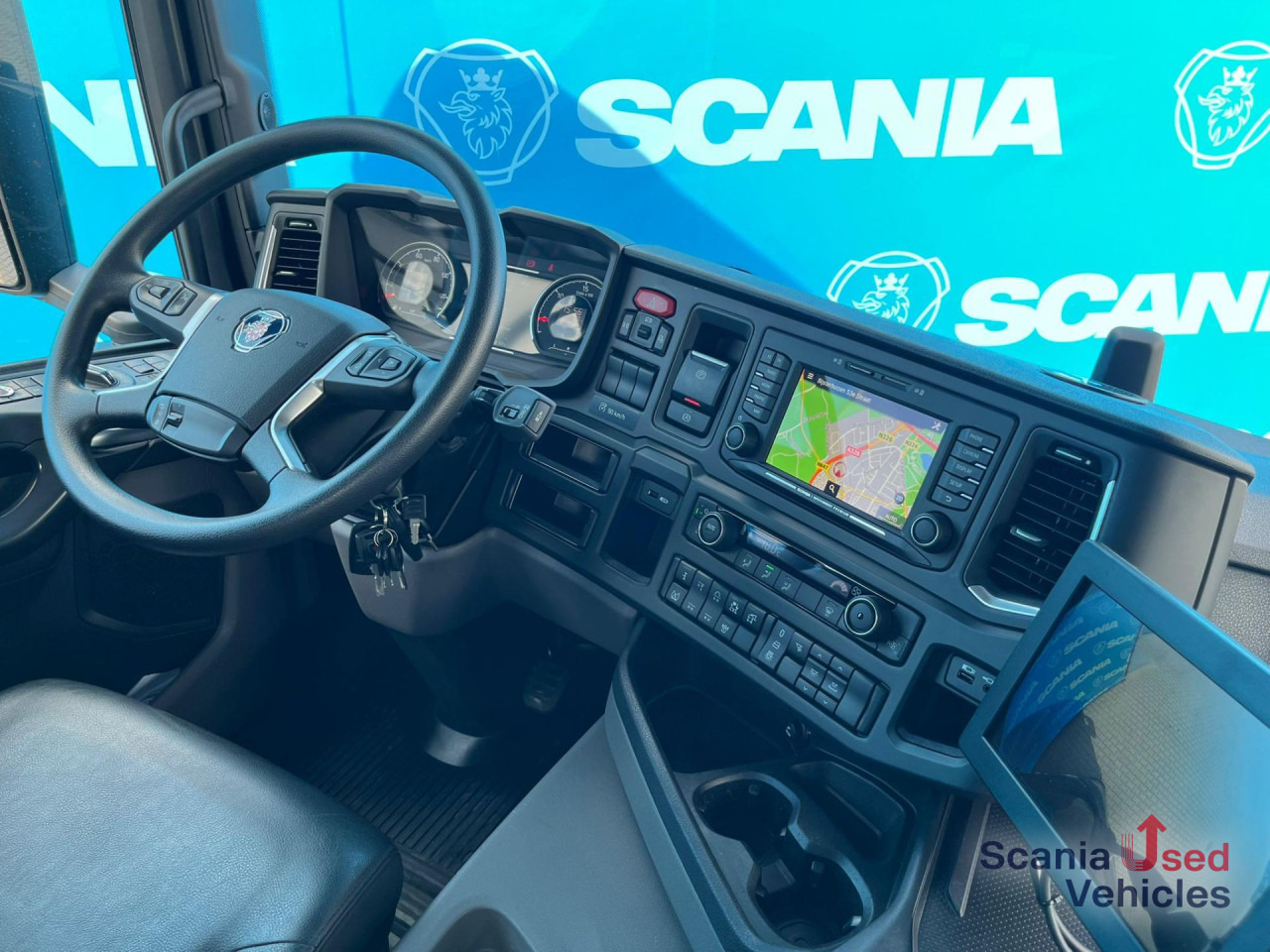 SCANIA G 450 B8x2*6NB DIFF-L HIAB X-HIPRO 262 EP-4 - Camión caja abierta: foto 4 SCANIA G 450 B8x2*6NB DIFF-L HIAB X-HIPRO 262 EP-4 - Camión caja abierta: foto 4