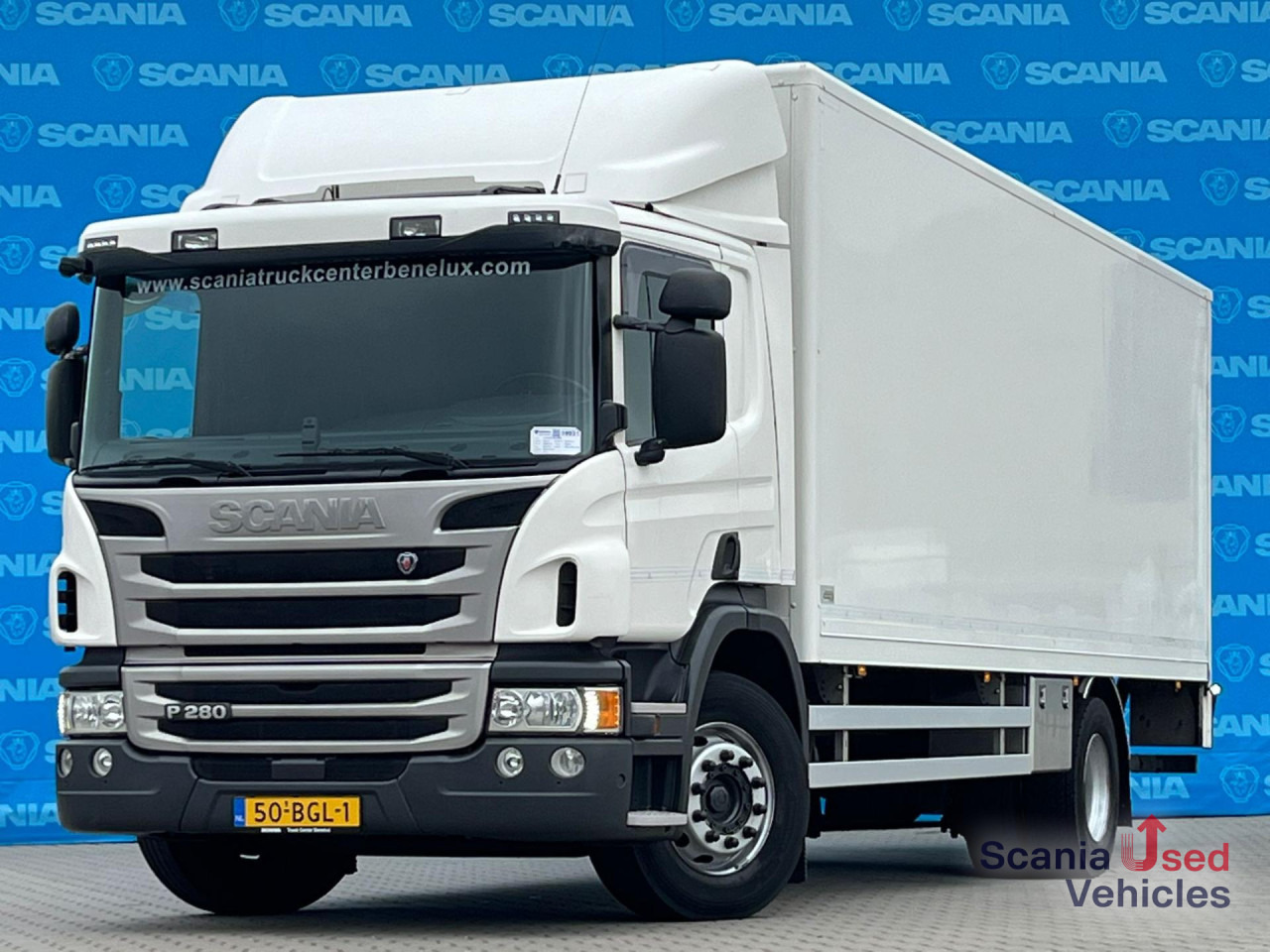 SCANIA P 280 DB4x2MNA TAILLIFT 2T BOX 750x249x230cm - Camión caja cerrada: foto 1 SCANIA P 280 DB4x2MNA TAILLIFT 2T BOX 750x249x230cm - Camión caja cerrada: foto 1