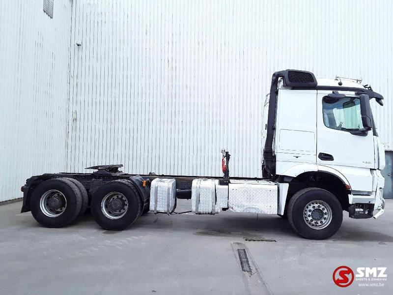 Mercedes-Benz Arocs 3351 lames steel - Cabeza tractora: foto 4 Mercedes-Benz Arocs 3351 lames steel - Cabeza tractora: foto 4