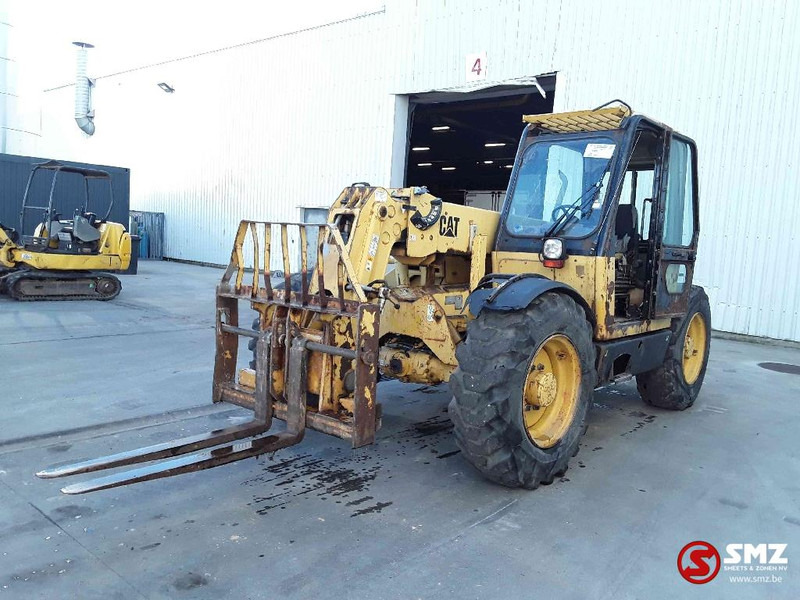 Caterpillar TH 62 - Manipulador telescópico: foto 3 Caterpillar TH 62 - Manipulador telescópico: foto 3