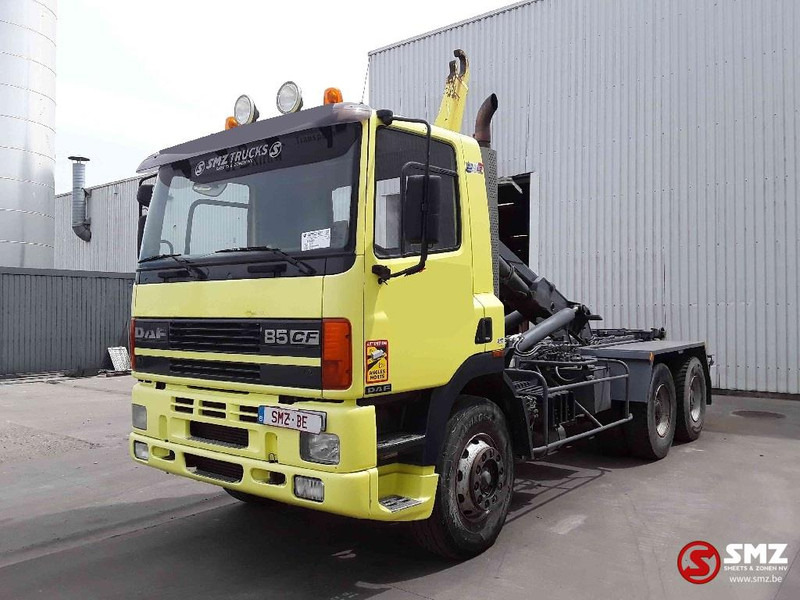DAF 85 CF manual engine TOP - Camión portacontenedore/ Intercambiable: foto 3 DAF 85 CF manual engine TOP - Camión portacontenedore/ Intercambiable: foto 3