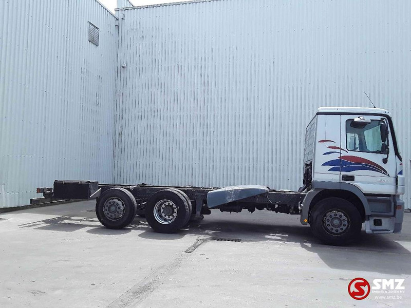 Mercedes-Benz Actros 2541 manual 6x2 - Camión chasis: foto 4 Mercedes-Benz Actros 2541 manual 6x2 - Camión chasis: foto 4