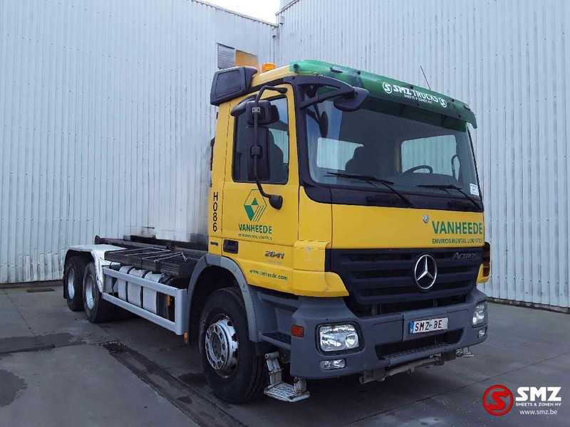 Mercedes-Benz Actros 2641 6x4 EPS lames - Camión chasis: foto 1 Mercedes-Benz Actros 2641 6x4 EPS lames - Camión chasis: foto 1