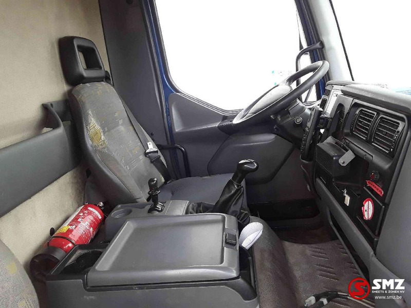 Renault Midlum 210 8000L manual pump - Camión cisterna: foto 5 Renault Midlum 210 8000L manual pump - Camión cisterna: foto 5