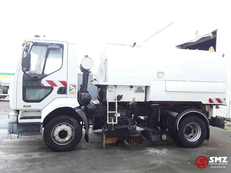 Renault Midlum 220 - Barredora vial: foto 5 Renault Midlum 220 - Barredora vial: foto 5
