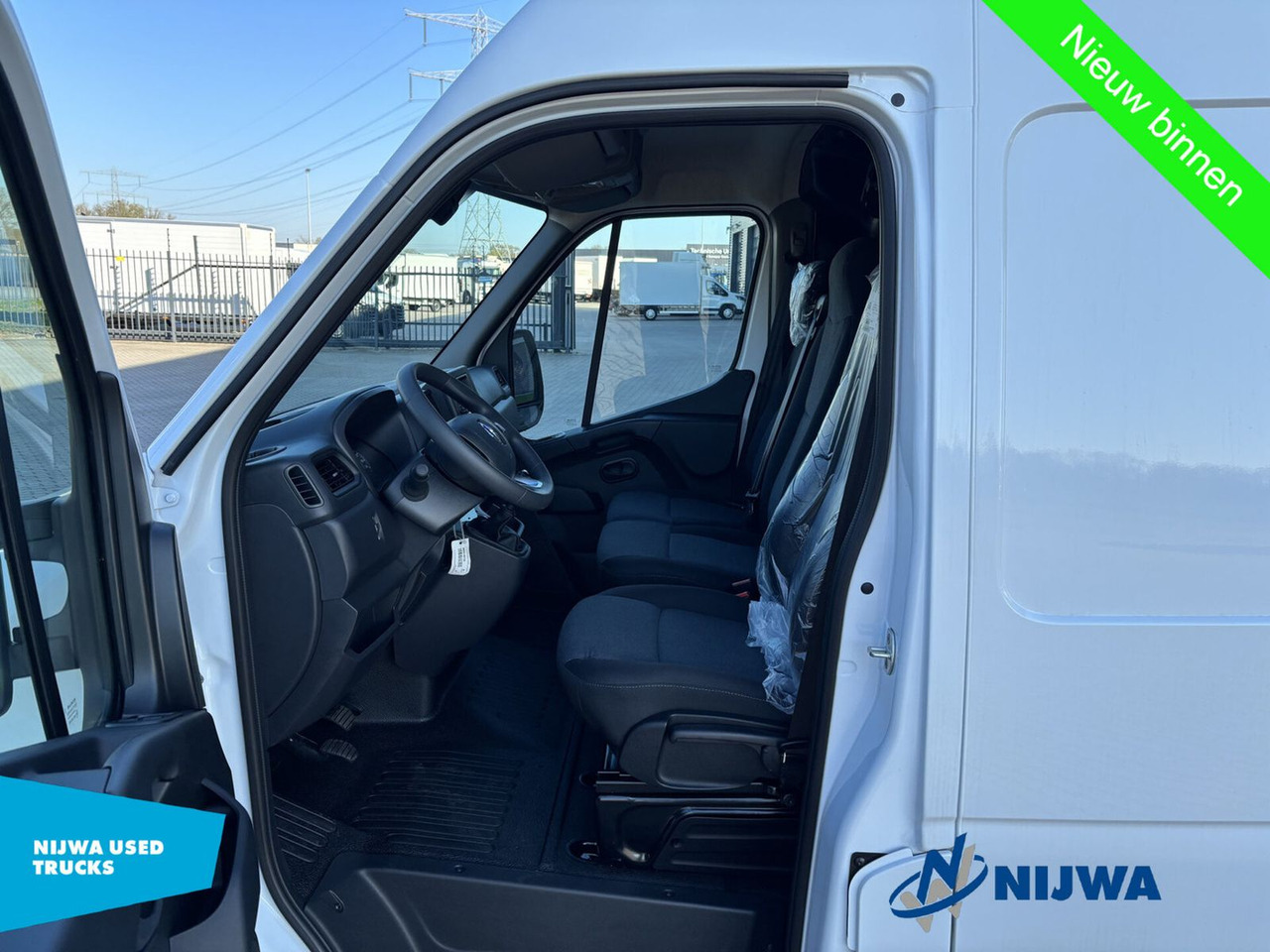 Renault Master 135 L3H2 Parkeersensoren + Cruise control - Furgoneta pequeña: foto 5 Renault Master 135 L3H2 Parkeersensoren + Cruise control - Furgoneta pequeña: foto 5
