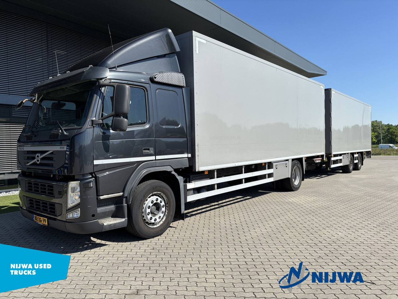 Volvo FM 330 4x2 I.C.M. HERTOGHS Aanhangwagen - Camión caja cerrada: foto 1 Volvo FM 330 4x2 I.C.M. HERTOGHS Aanhangwagen - Camión caja cerrada: foto 1