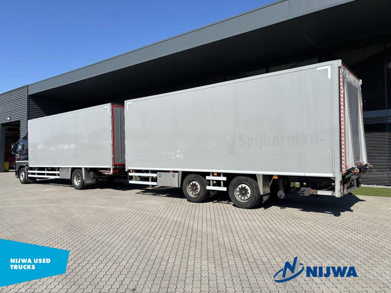 Volvo FM 330 4x2 I.C.M. HERTOGHS Aanhangwagen - Camión caja cerrada: foto 4 Volvo FM 330 4x2 I.C.M. HERTOGHS Aanhangwagen - Camión caja cerrada: foto 4