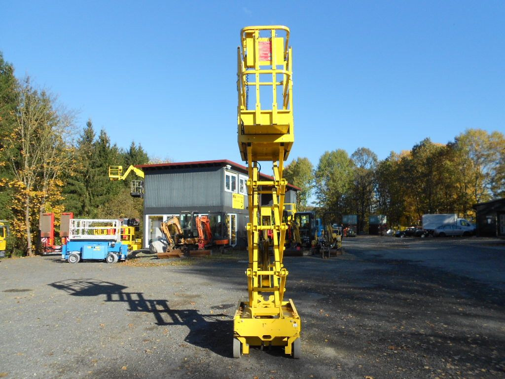 Camión con plataforma elevadora Genie GS 1330, Leichtscherenarbeitsbühne Genie 5,9 m: foto 6 Camión con plataforma elevadora Genie GS 1330, Leichtscherenarbeitsbühne Genie 5,9 m: foto 6