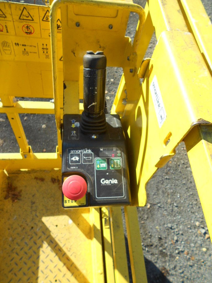 Camión con plataforma elevadora Genie GS 1330, Leichtscherenarbeitsbühne Genie 5,9 m: foto 15 Camión con plataforma elevadora Genie GS 1330, Leichtscherenarbeitsbühne Genie 5,9 m: foto 15