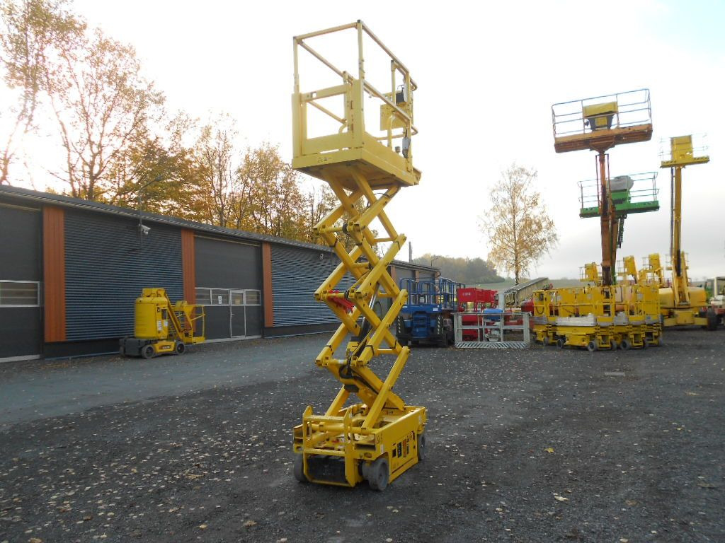 Genie GS 1330, Leichtscherenarbeitsbühne Genie 5,9 m - Camión con plataforma elevadora: foto 2 Genie GS 1330, Leichtscherenarbeitsbühne Genie 5,9 m - Camión con plataforma elevadora: foto 2