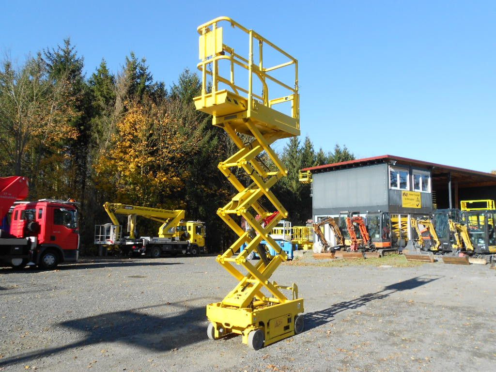 Genie GS 1330, Leichtscherenarbeitsbühne Genie 5,9 m Genie GS 1330, Leichtscherenarbeitsbühne Genie 5,9 m - Plataforma de tijeras: foto 5 Genie GS 1330, Leichtscherenarbeitsbühne Genie 5,9 m Genie GS 1330, Leichtscherenarbeitsbühne Genie 5,9 m - Plataforma de tijeras: foto 5