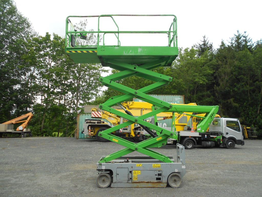 Genie GS 2646, Scherenarbeitsbühne Genie 9,9 m - Plataforma de tijeras: foto 5 Genie GS 2646, Scherenarbeitsbühne Genie 9,9 m - Plataforma de tijeras: foto 5