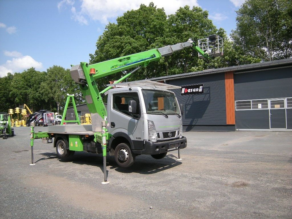 Nissan NT 400 Cabstar mit Palfinger P260BK, 21m - Camión con plataforma elevadora: foto 2 Nissan NT 400 Cabstar mit Palfinger P260BK, 21m - Camión con plataforma elevadora: foto 2
